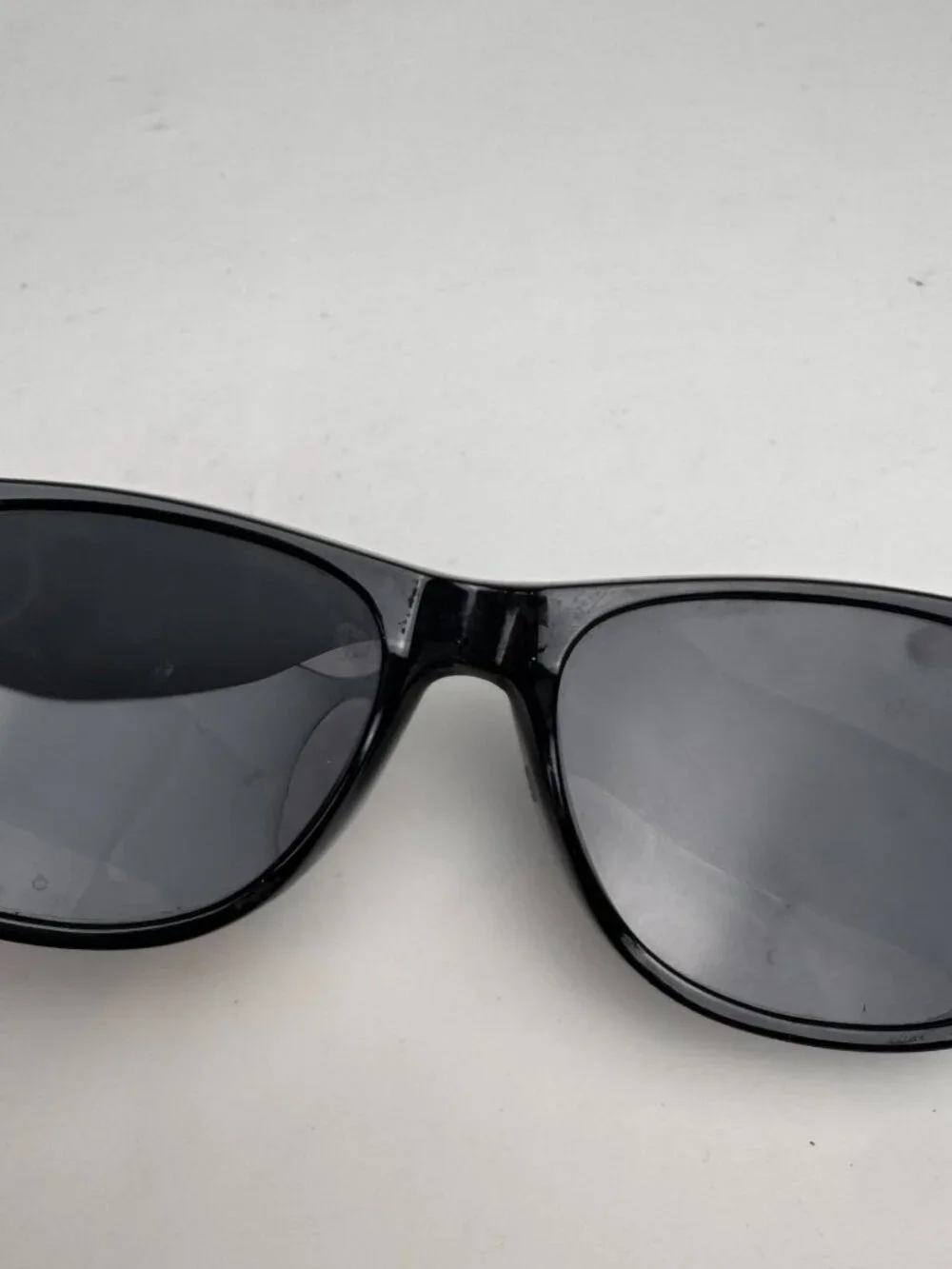 Black Wayfarer Style Sunglasses Smiling Sun Logo UV Protection (Minor Scratches)